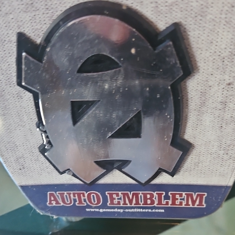 NWT: UNC-Chapel Hill Carolina Tar Heels Auto Emblem - Picture 3 of 10